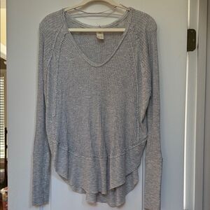We The Free Light Gray Long Sleeve Top